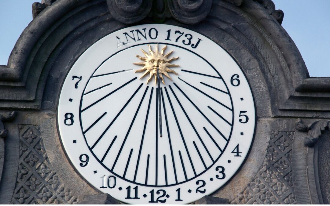 Sundial to illustrate strengths